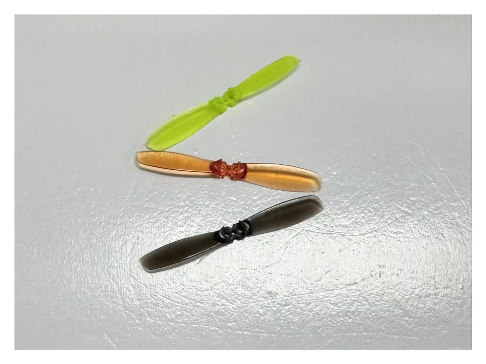 Uniwersalny 2535 2,5 x 3,5 65 mm śmigło z 2 ostrzami do 4 ostrzy PC 1,5 mm do dronów (whisky)