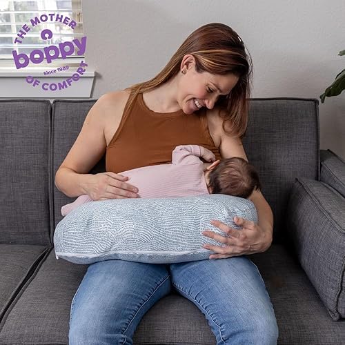 Miniatura 8 de Almohada de lactancia Boppy - Almohada ergonómica para biberón y lactancia con área alta, firme y grande, almohada impermeable con cojín con