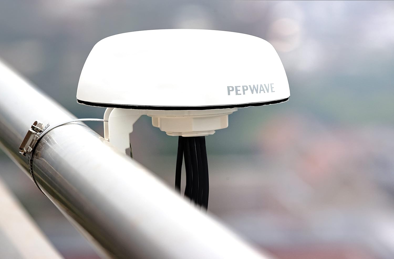 peplink mobility 22g 5 in 1 cellular and wi fi antenna system with gps receiver qma 1ft0 3m white ant mb 22g q w 1