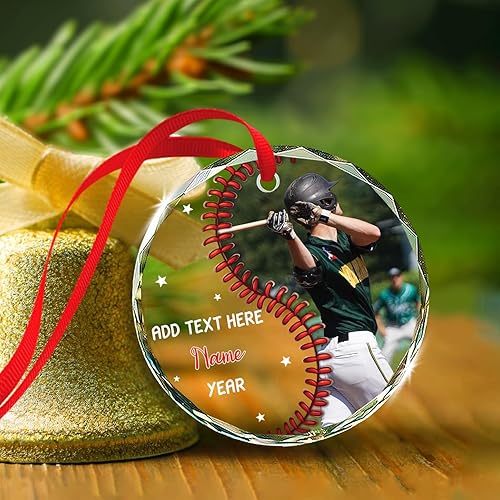 Miniatura 4 de Adorno de cristal de Navidad con nombre de foto personalizado, adorno de Navidad para amantes del béisbol 2025, texto personalizado, adornos de