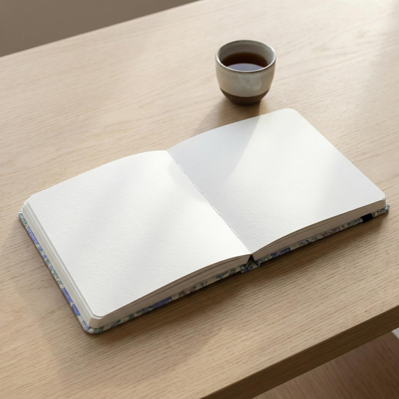 Diario de Acuarela, 300 g/m² 24 Hojas Algodón Cuaderno Acuarela de Doble Cara con Bolsillo Interior de Papel,Banda Elástica,16x16cm, Cuadernos de Papel de acuarela para Tinta Acrílico,Flores Moradas — view 7