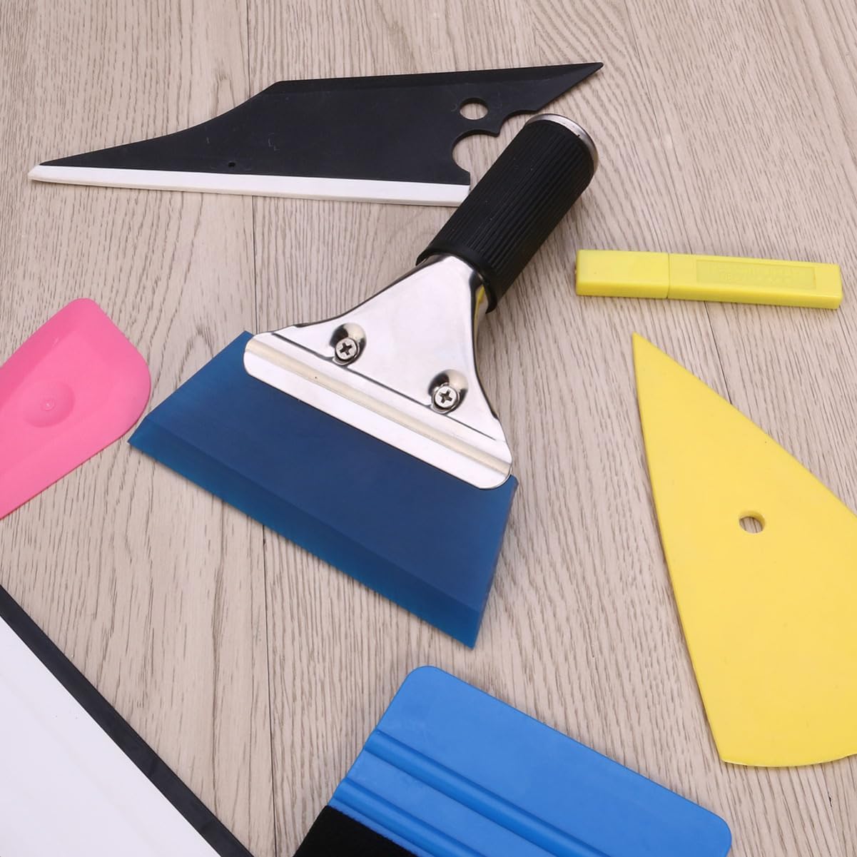 8pcs Window Film Installation Kit Lightweight Squeegees Scrapers Film Cutters for Car Tinting Material for Easy Use and Storage