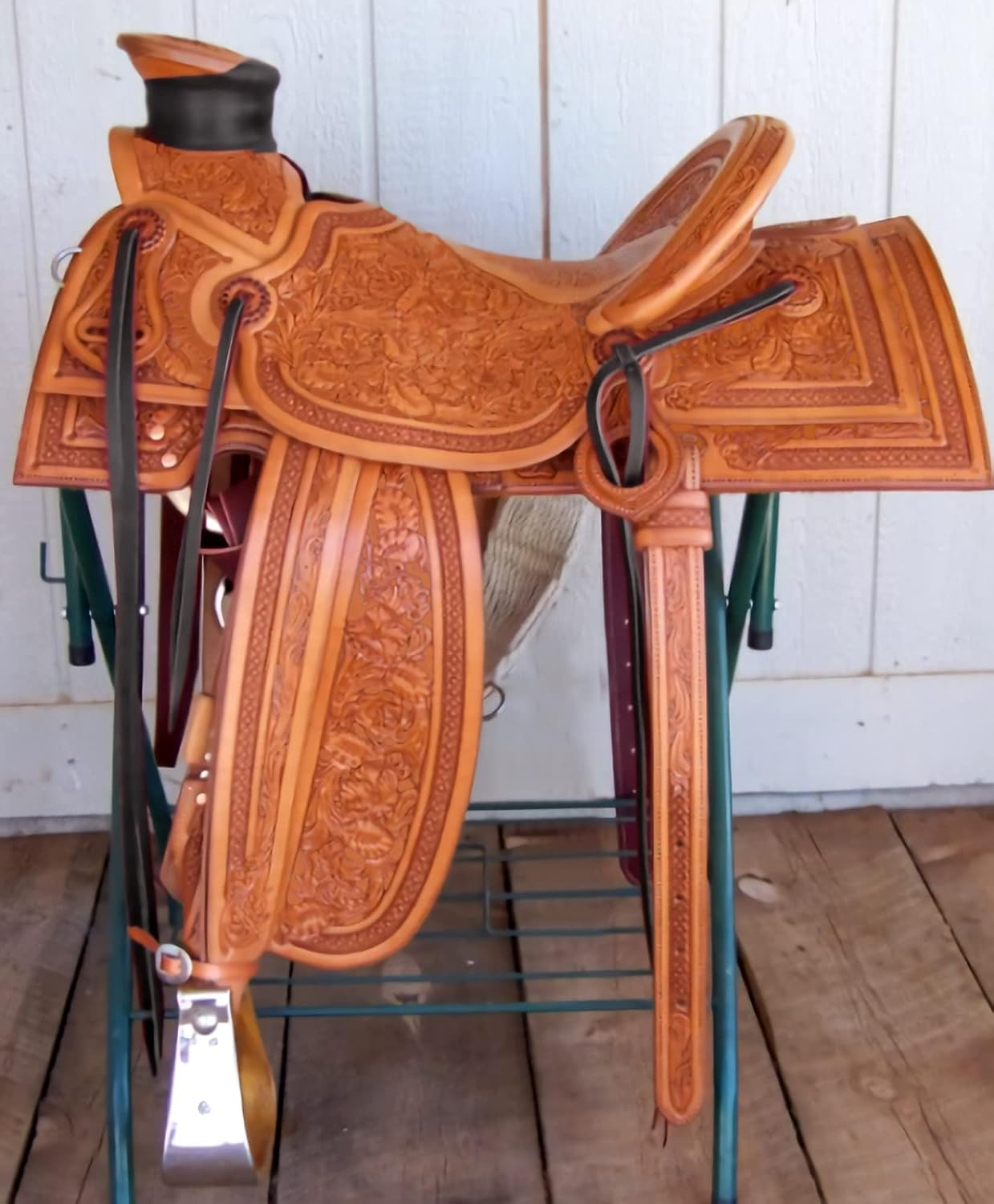 RAJ INTERNATIONALWade Tree A Fork Premium Western Leather Roping Ranch Work Classic Quality Handmade Horse Saddle Size 16 nches.