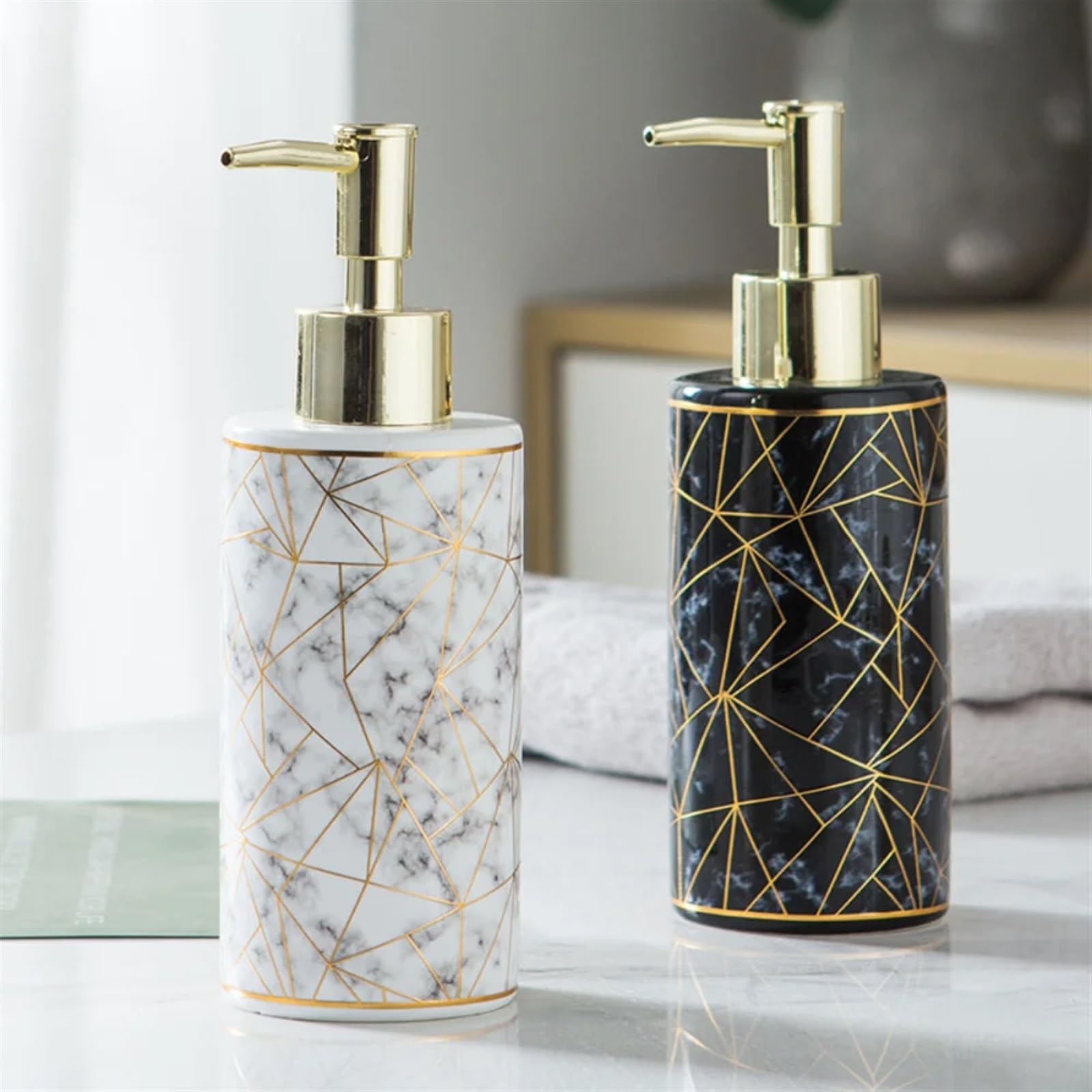 Seifenspender aus Keramik in Schwarz und Weiß, Marmor, Lotion- und Shampoo-Flasche für Badezimmer, Küche, stilvolles und modernes Wohnaccessoire