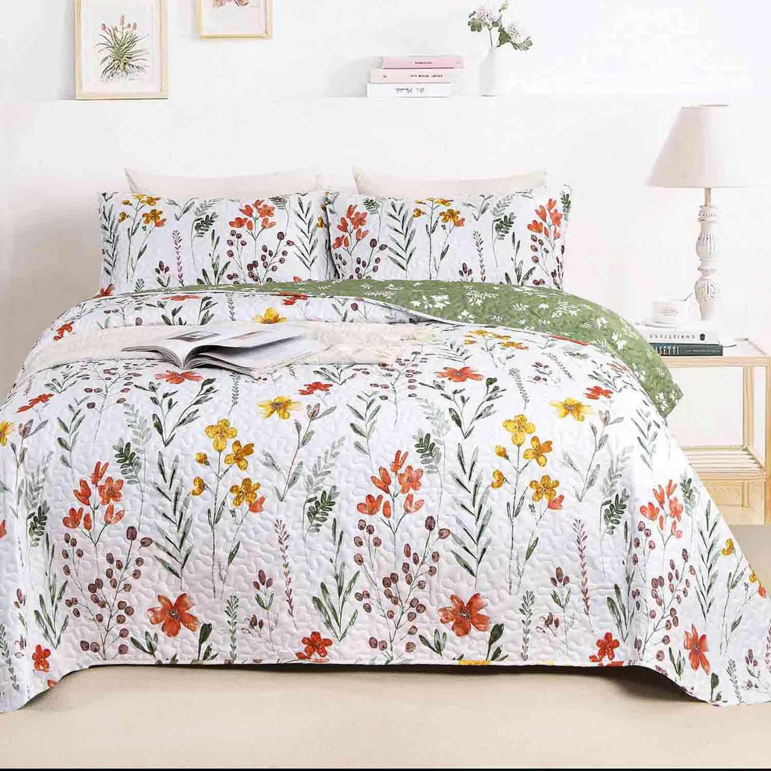 Nanko Quilt Set King Size 3 Pcs, White Floral Green Red