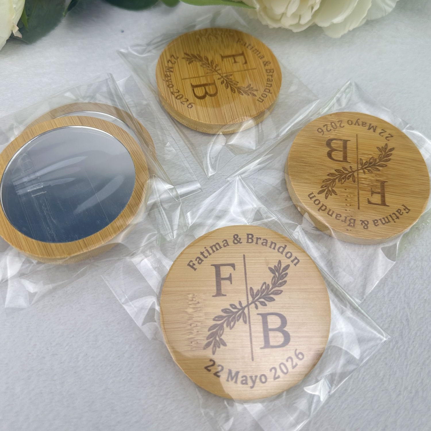 Personalisiertes Holzspiegel-Geschenk, Personalisierter Schminkspiegel, Gravierter Tragbarer Runder Kompakter Taschenspiegel, Brautjungferngeschenke, Trauzeugin, Junggesellinnenabschiedsgeschenke(50 p