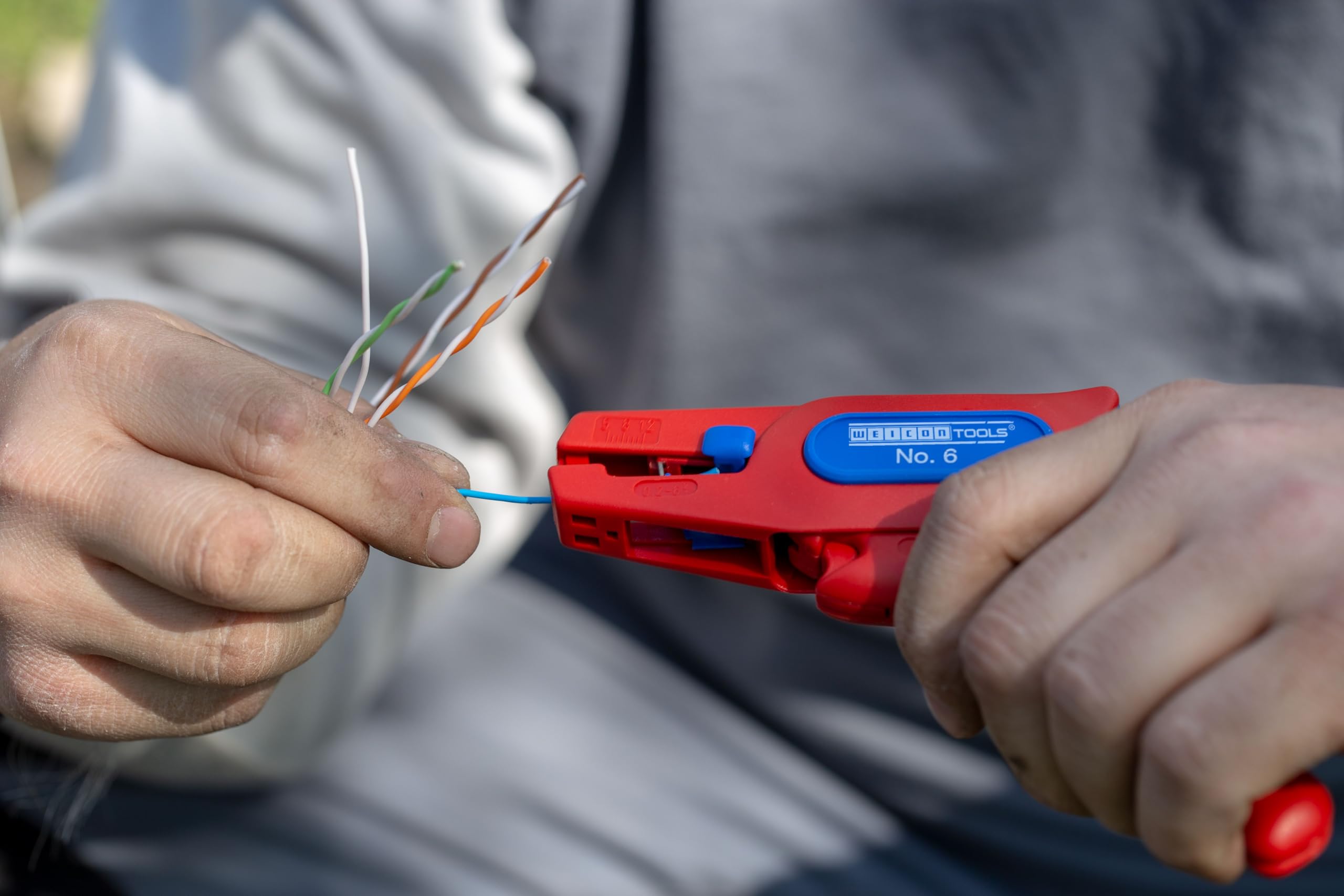 WEICON TOOLS Pince à dénuder N° 6 / Conducteurs souples et rigides de 0,2-6,0 mm² jusqu'à 1000 Volt