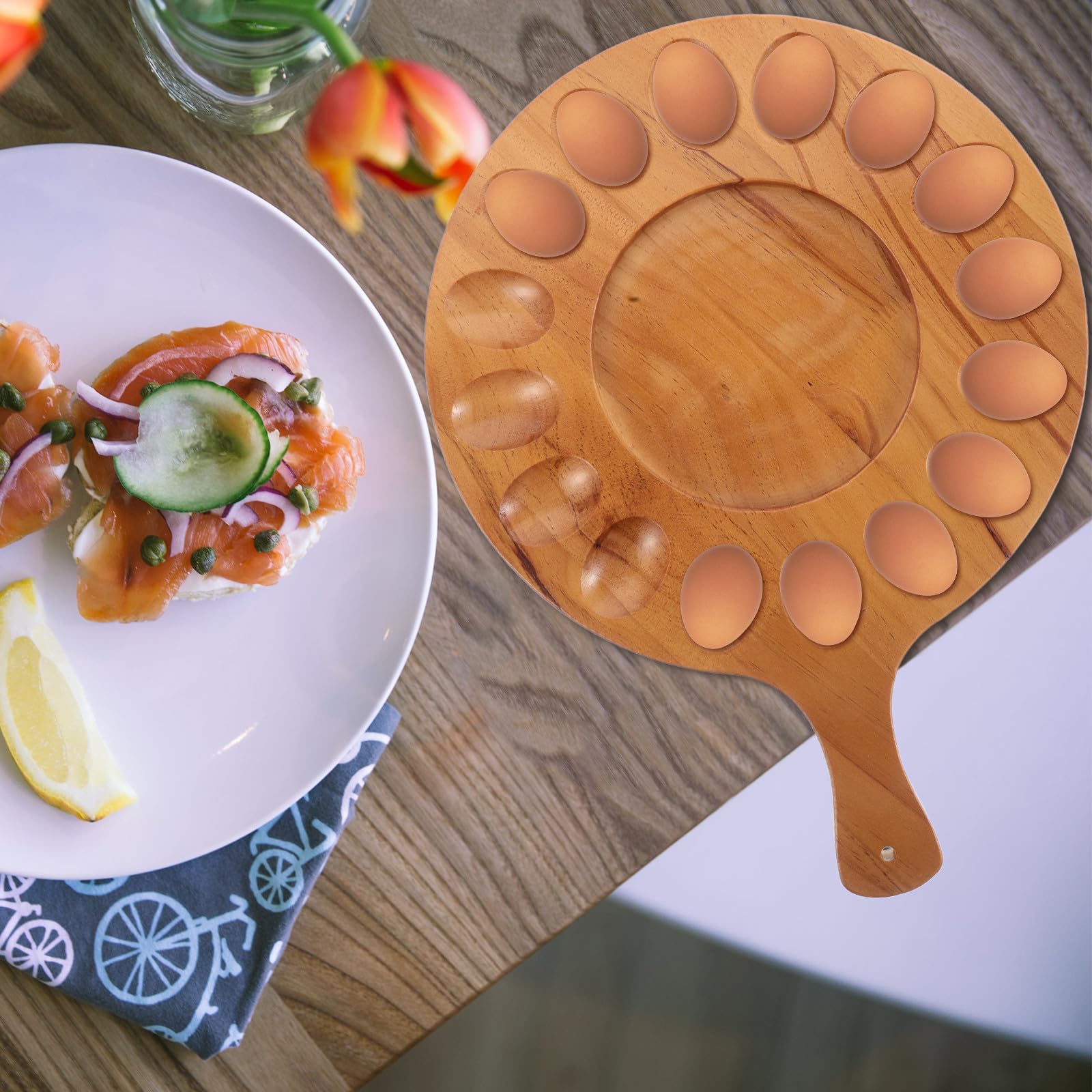Organizador de Huevos de Madera para Encimera Diseño Creativo y 16 Compartimentos, Bandeja Pulida y Estilizada para Exhibir Huevos Rellenos en Cocina