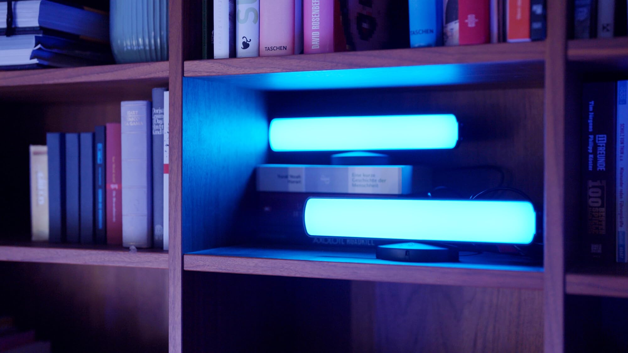 Lampa podłogowa LEDVANCE SMART+ WIFI,mała,czarna,2x 2,5W,2x 480lm,możliwość ściemniania,funkcja DIY & rytm muzyczny,długa żywotność,możliwość sterowania przez aplikację,2700-6500K