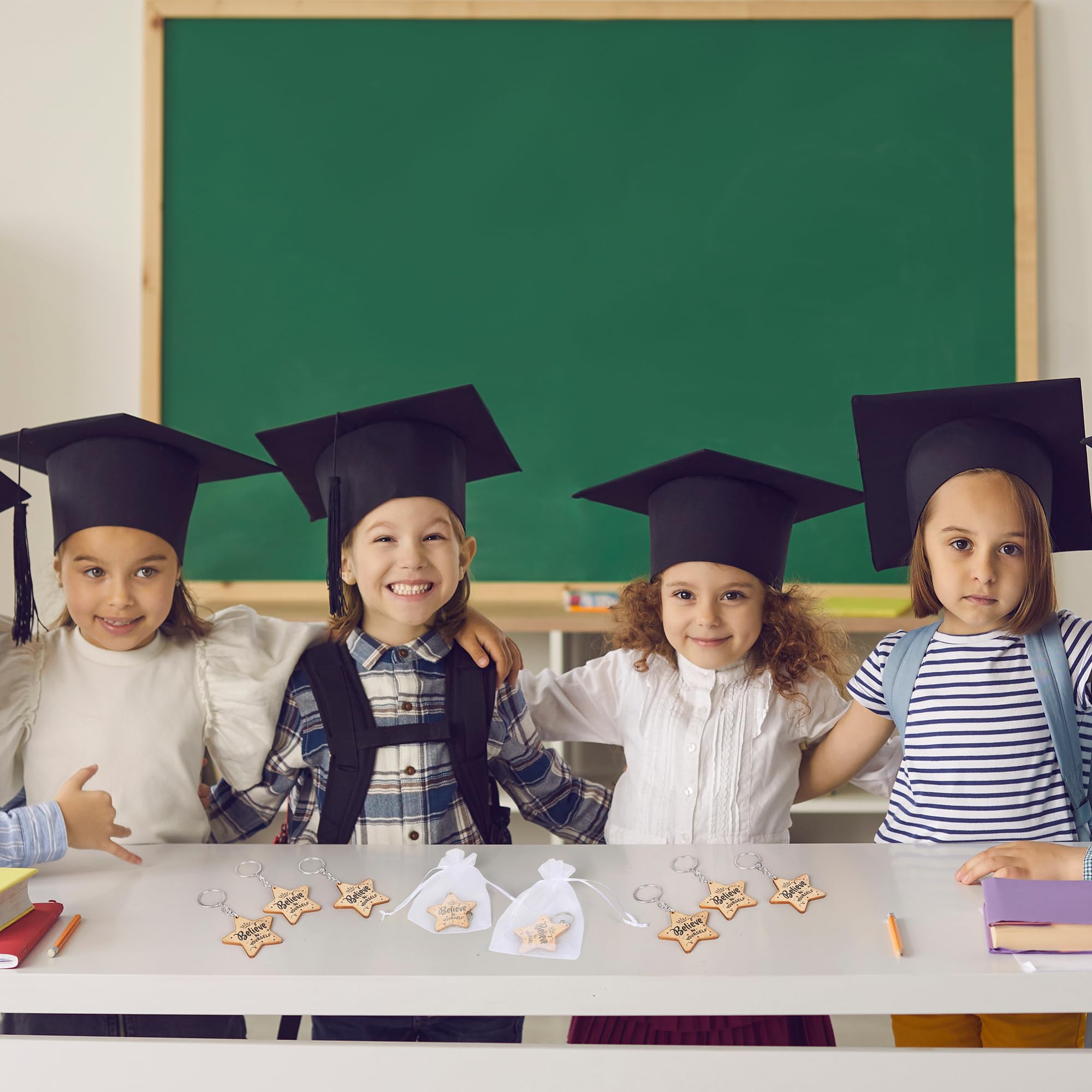 36 Pezzi Regali di Fine Anno per Studenti, Portachiavi a Stella per Lasciare la Scuola, Regali in Legno, Segno di Favore, Regalo dall'Insegnante allo Studente, Regalo Ispirazionale per Laurea