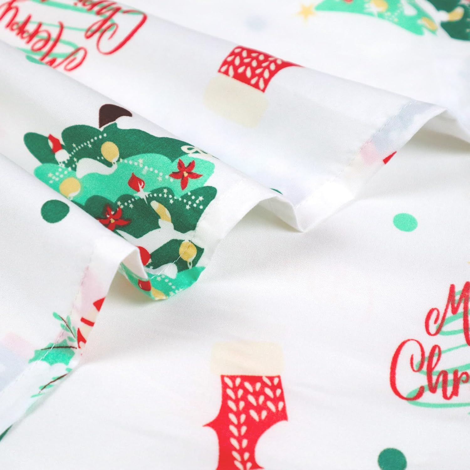 HITIME King Size 4-Piece Christmas Sheet Set - Ultra Soft & Breathable Polyester Bed Sheets, All Season Cooling Bedding with Deep Pockets, Wrinkle & Fade Resistant (Christmas Tiny Pattern)