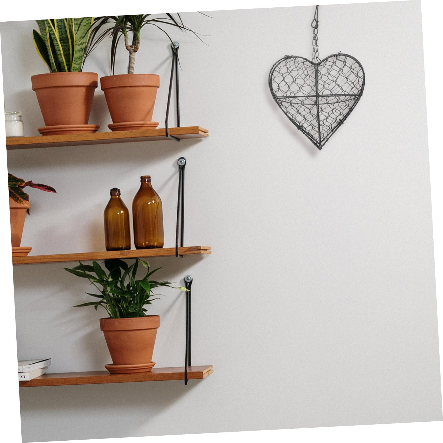 BESTonZON 2 Stück Herzförmige Hangbox Hängende Korb Wand modern Herzen drinnen Pflanzgefäß zum Aufhängen aus Metall schmiedeeiserner Hängekorb Aufbewahrungskorb in Herzform Eisen Schwarz