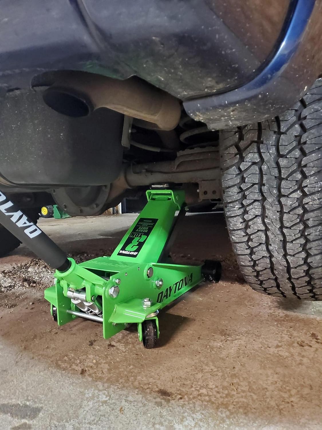 Daytona 3 Ton Professional Rapid Pump Floor Jack, Green (DaytonGHD3T)