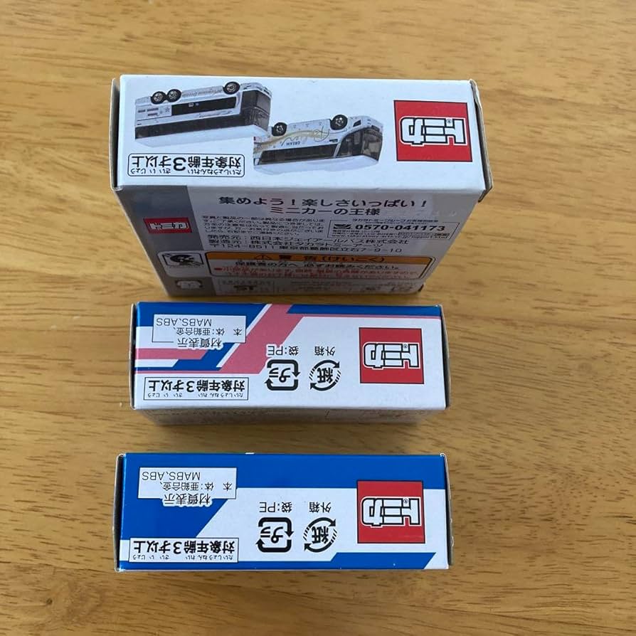 新品　トミカ　西日本ジェイアールバスとJRバス関東の4台セット Amazon.co.jp: トミカ 西日本ジェイアールバスとJRバス関東の4台