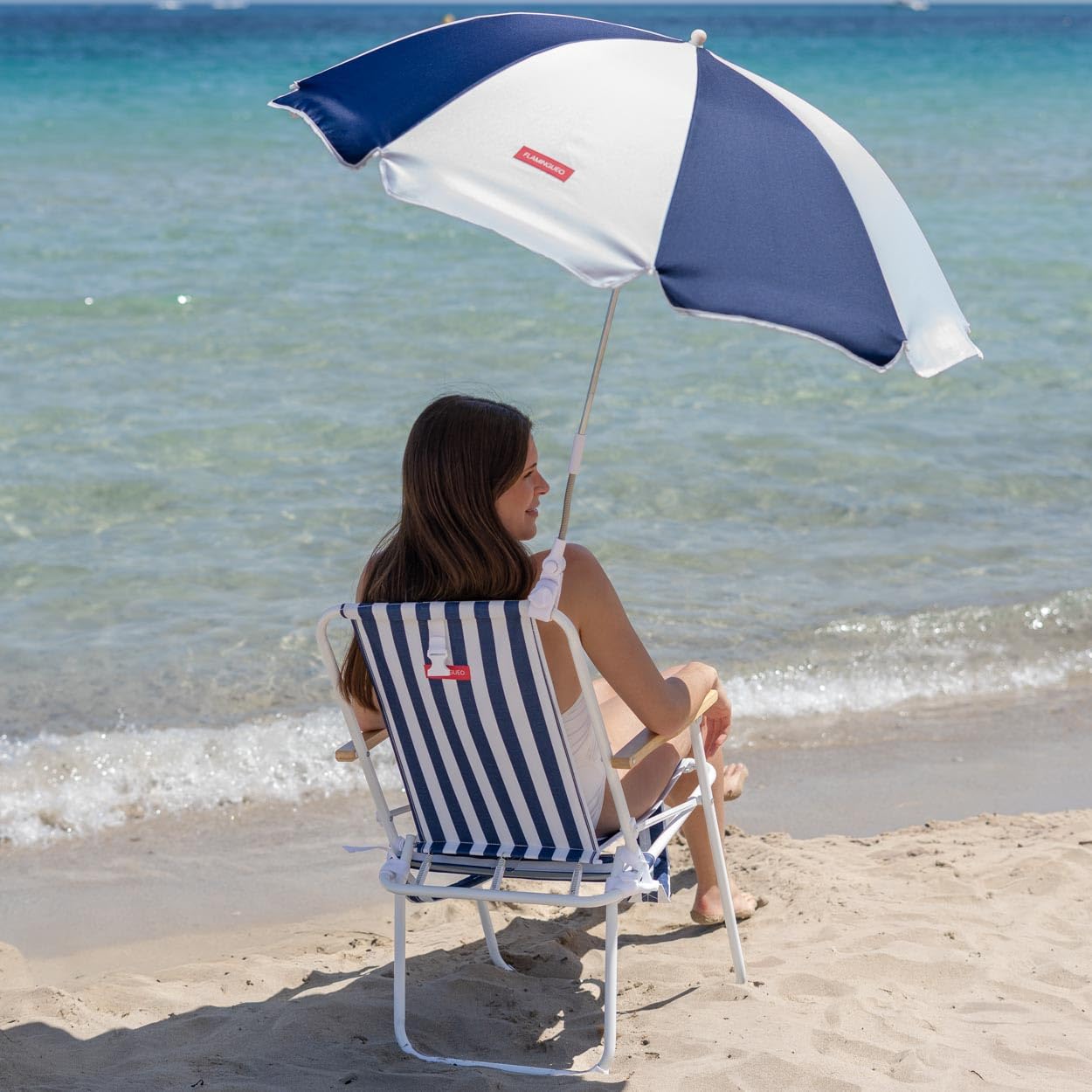 Flamingueo Silla Playa Ligera - Plegable - Asas para Transporte Tipo Mochila - Tejido Poliéster y Acero - Impermeable - Azul