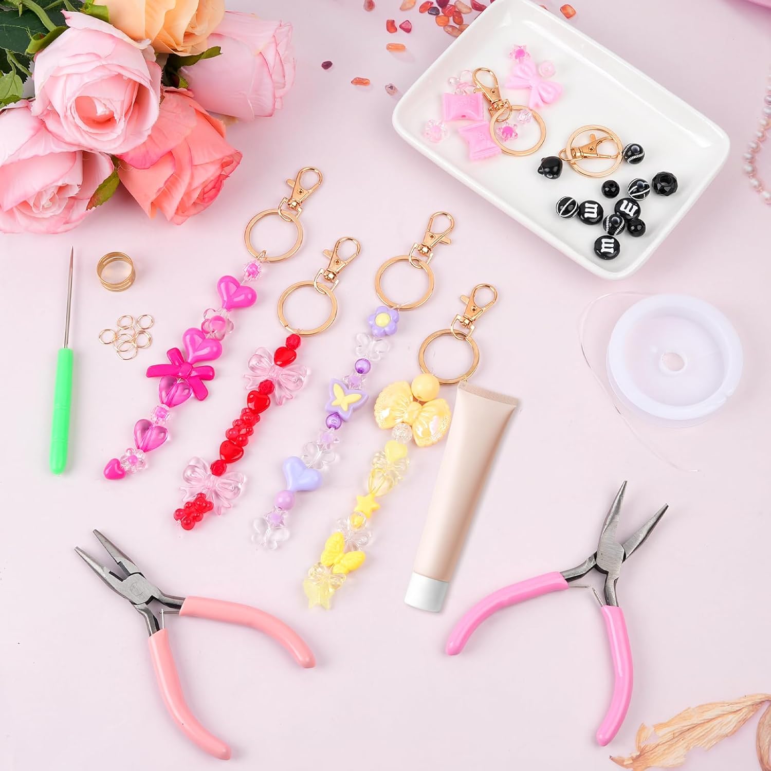 Worldity 12 Pack Lip Gloss Keychain Making Kit, Lipgloss Charm Kit with Acrylic Beads, Elastic Cord & Keychain Clips Tools, Lip Gloss Charms Keychain Kit for DIY Jewelry Making, Women Key Purse Decor