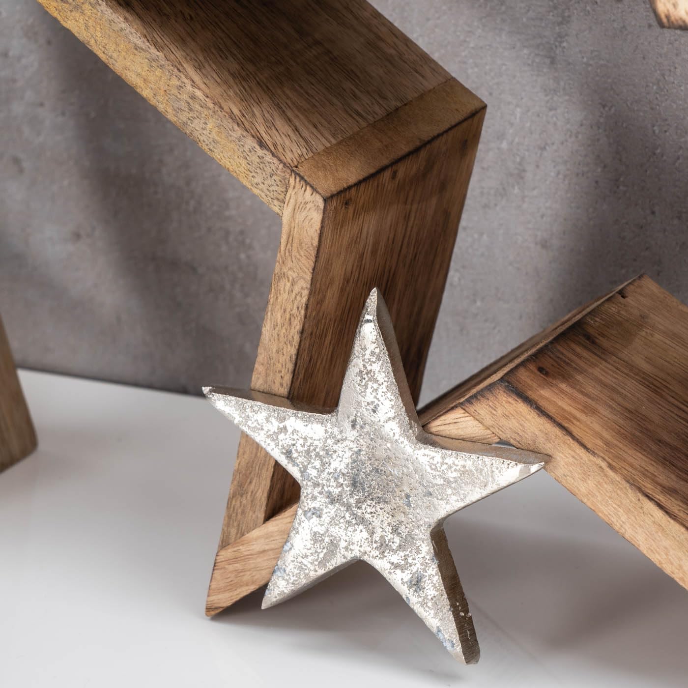levandeo 2er Set Sterne 25-33cm Mango Holz Natur Braun Silber Weihnachtsdeko Tischdeko Dekoration Deko Aufsteller Weihnachten Wohndekoration Geschenk