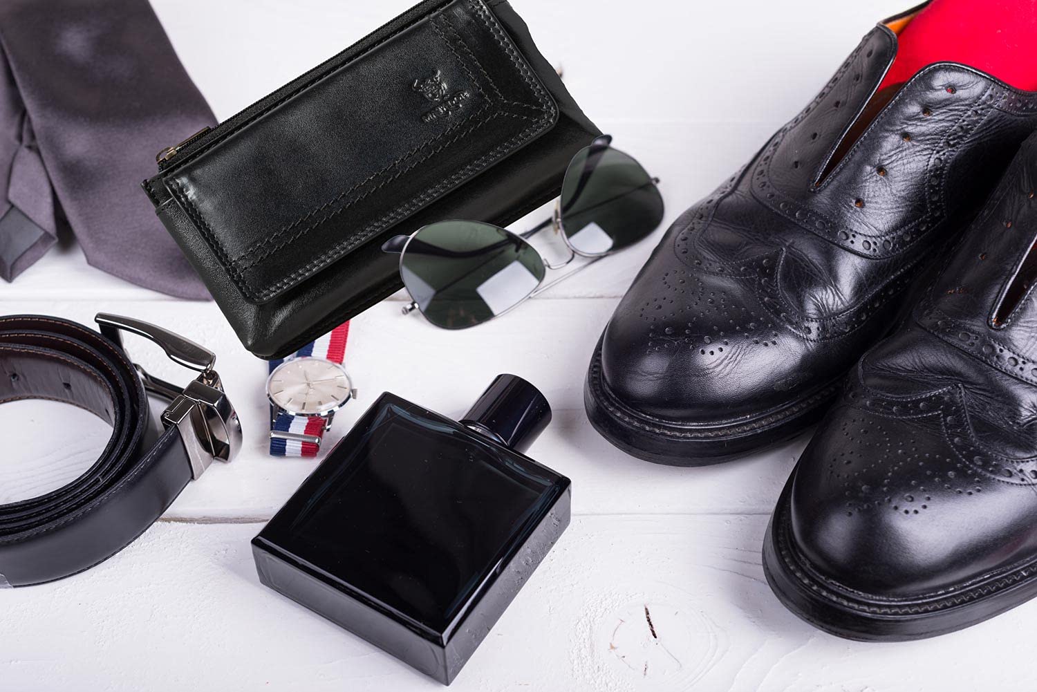 MATADOR 2in1 Borsello da Cintura Uomo in Vera Pelle con Tasca con Zip #BRISBANE, con Confezione Regalo e RFID, Elegante Borsello da Cintura in Pelle per Smartphone fino a 6,9 Pollici, Nero Nappa