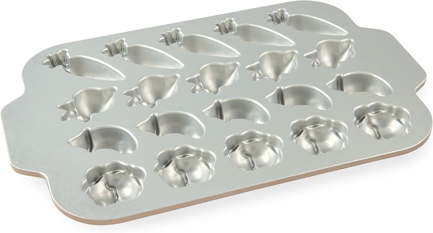 Nordic Ware Garden Patch Pan - Image 8