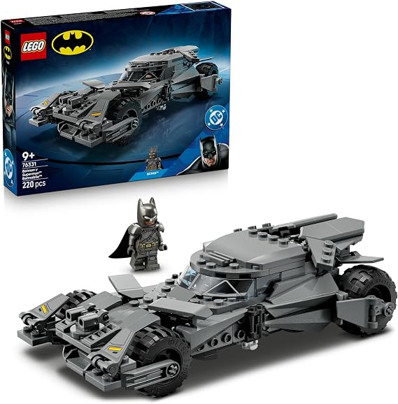 LEGO DC Batman Batman ve Superman Batmobile 76331-9 Yaş ve Üzeri Erkek ve Kız Çocuklar için Kumaş Pelerinli, Zırhlı Hatıra Minifigürü İçeren Yaratıcı Oyuncak Yapım Seti, Hediye Fikri (220 Parça)