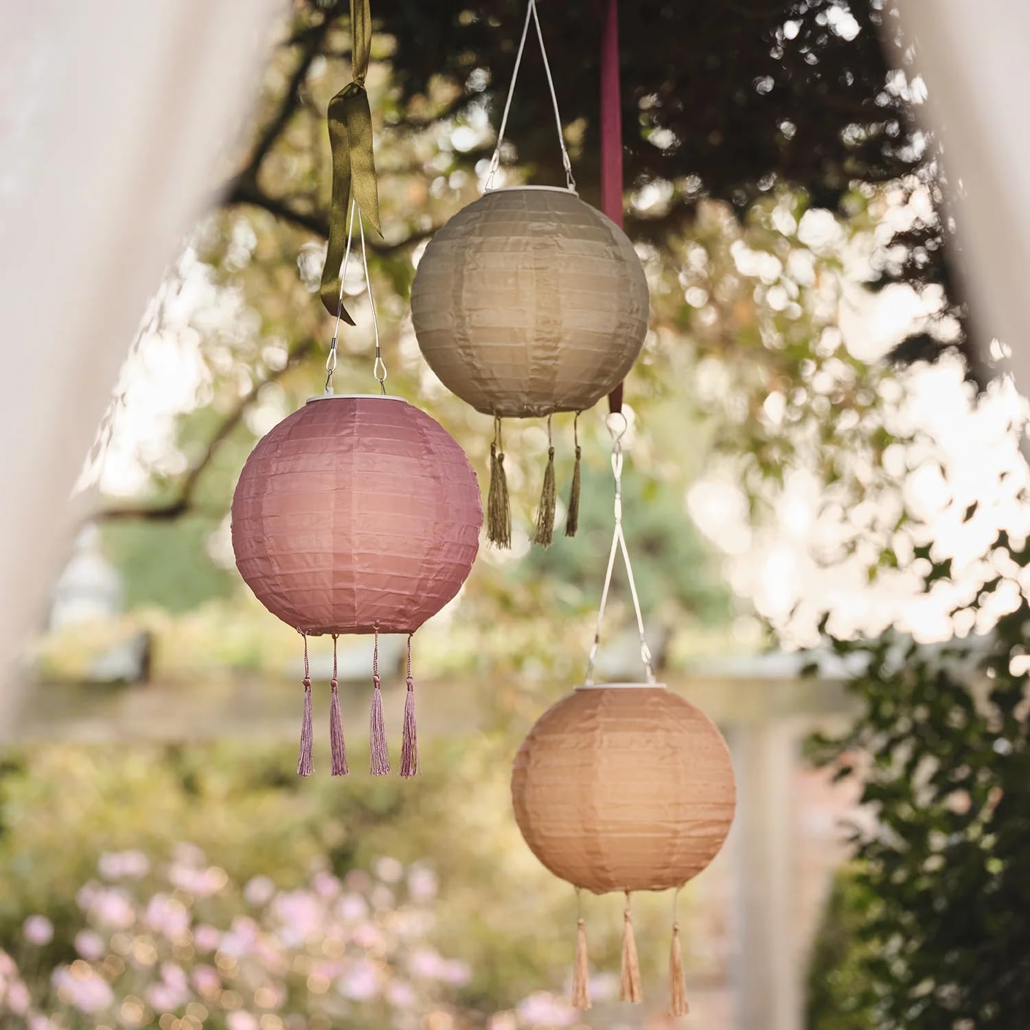 Lights4fun Set of 3 Lucena Tassel Solar Lanterns with Warm White LEDs, Outdoor Hanging Garden Lanterns for Patios & Summer Entertaining