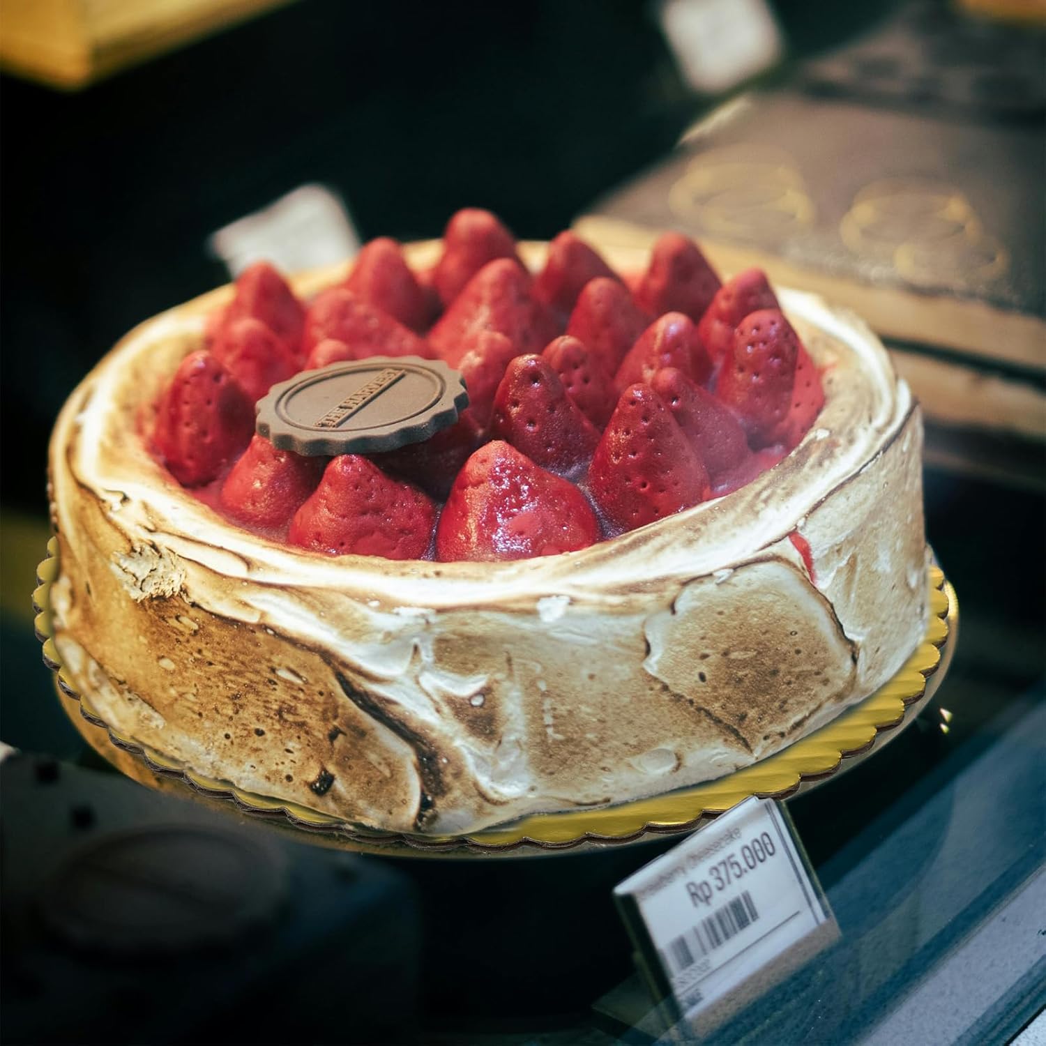 ゴールドケーキボード 50枚 12インチ 円形 スカラップエッジ 使い捨てケーキベース 段ボールサークル 結婚式 誕生日 クリスマス