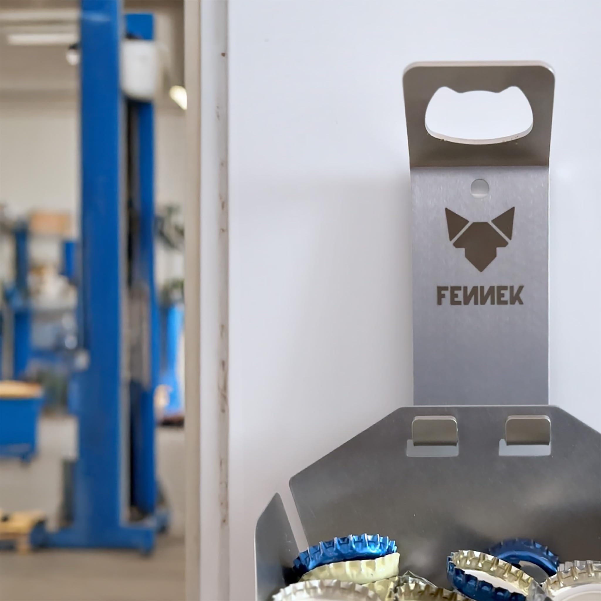 FENNEK Captain Cork | Flaschenöffner mit Korb | perfekt für jede Outdoor-Küche, Bar, Werkstatt und jeden Party-Keller | aus Edelstahl | Made in Germany