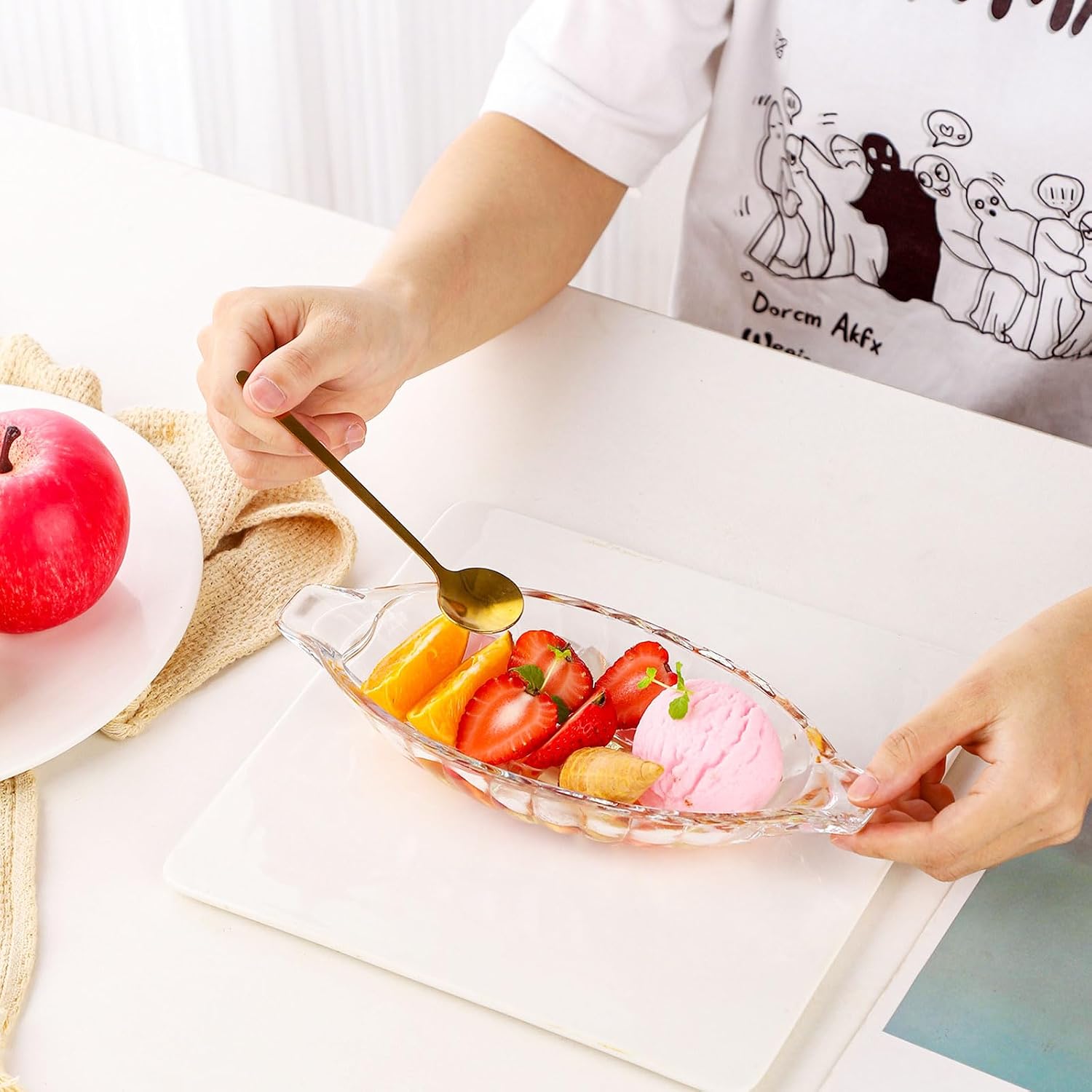 WHJY 4 Pack Banana Split Bowls Ice Cream Sundae Bowls Banana Split Boats 250ml/8oz Ice Cream Dishes Glass Banana Split Dish for Fruits Salad Dessert-Radial Line Pattern