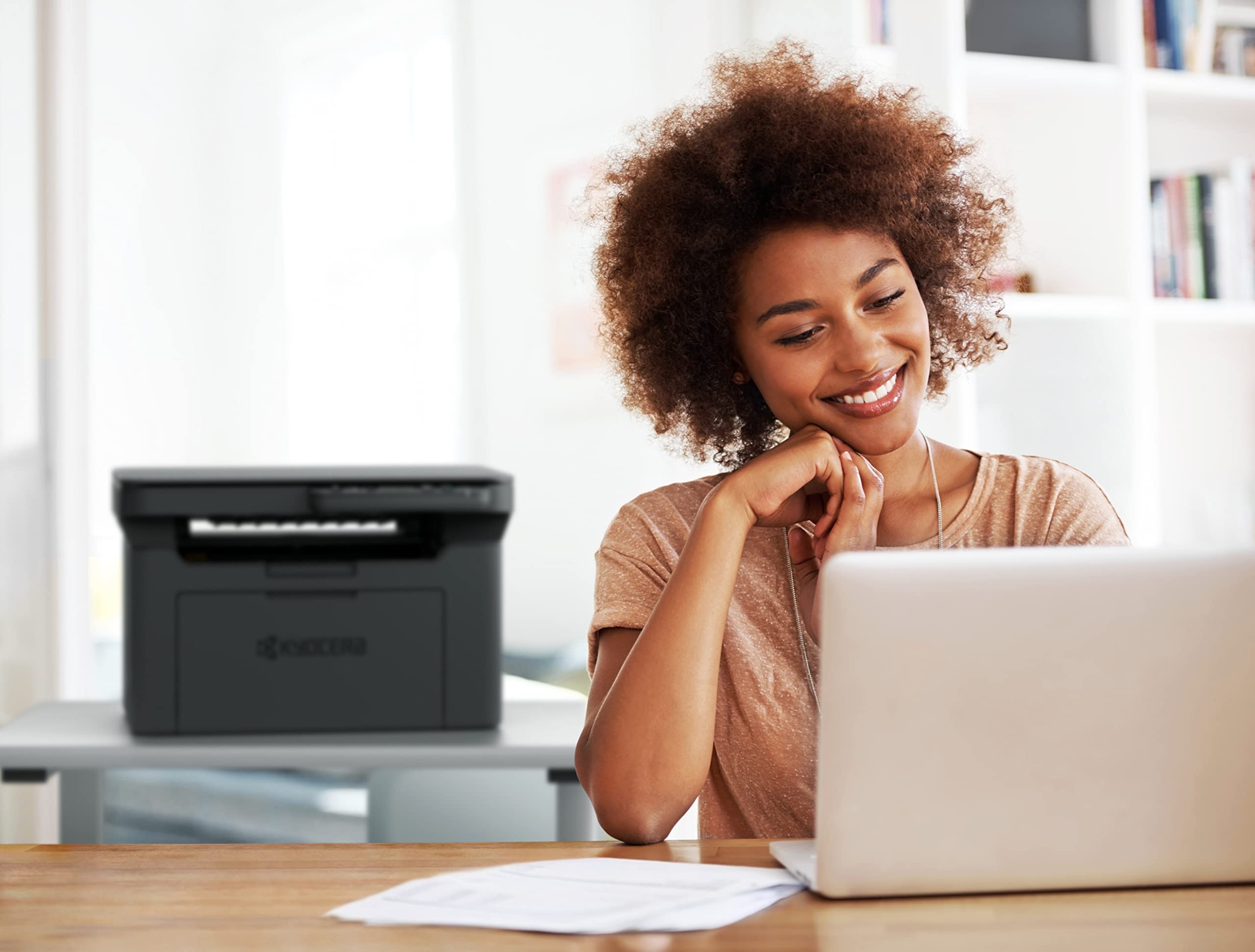 Kyocera System ochrony klimatu MA2001 drukarka laserowa 3 w 1: drukarka SW, kopiarka, skaner. 20 stron A4 na minutę. USB 2.0, 1200 dpi, funkcja skanowania nie jest kompatybilna z Apple IOS