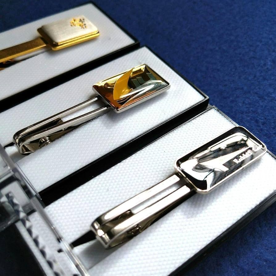 近鉄VVVF ネクタイピン 近鉄 1250系(vvvf ロゴマーク)ネクタイピン - メルカリ