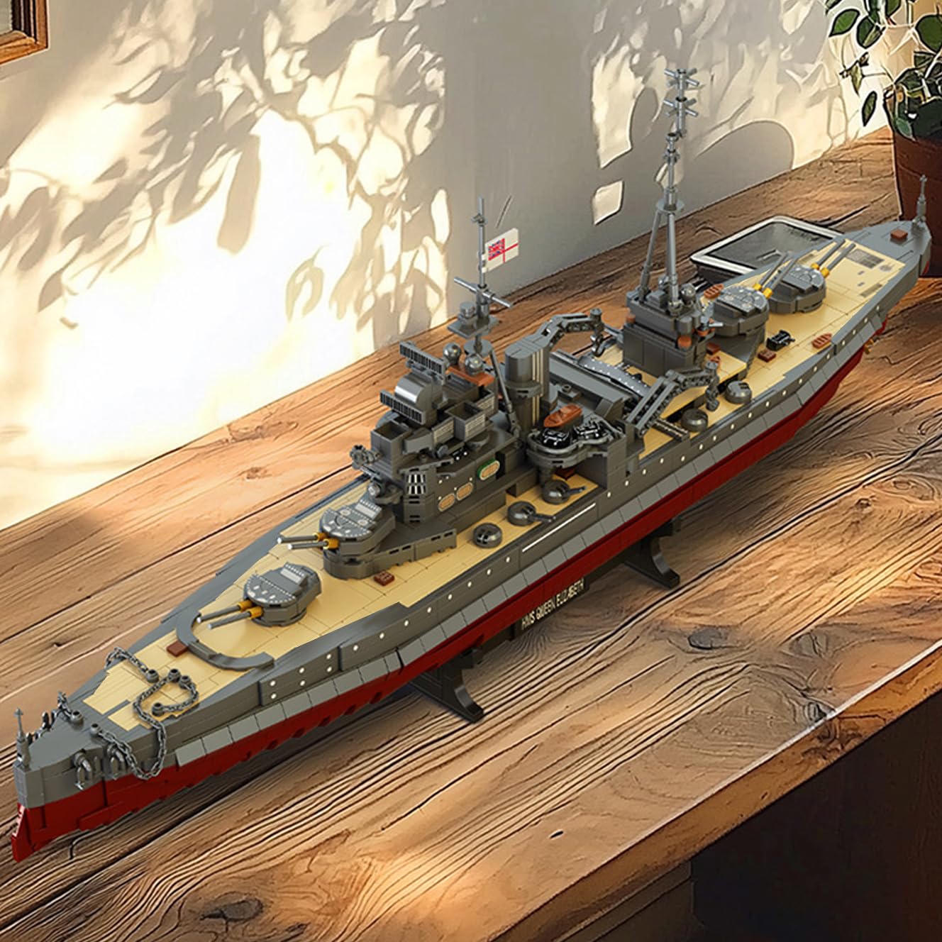 Schlachtschiff HMS Elizabeth Bausteine Bausatz, 2277 Teile Military WWII Militär Kriegsschiff Marine-Schlachtschiff Modell, MOC Klemmbausteine Militär Modellbausatz, Geschenkbauset für Erwachsene