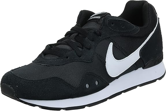 nike venture running trainers