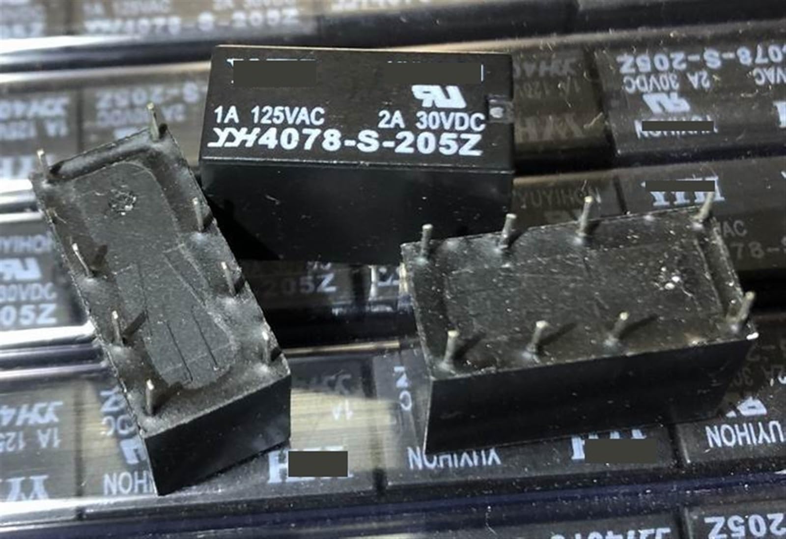 Relais 8 broches 5V 2A KmoNo YYH4078-S-205Z pour circuit imprimé PCB
