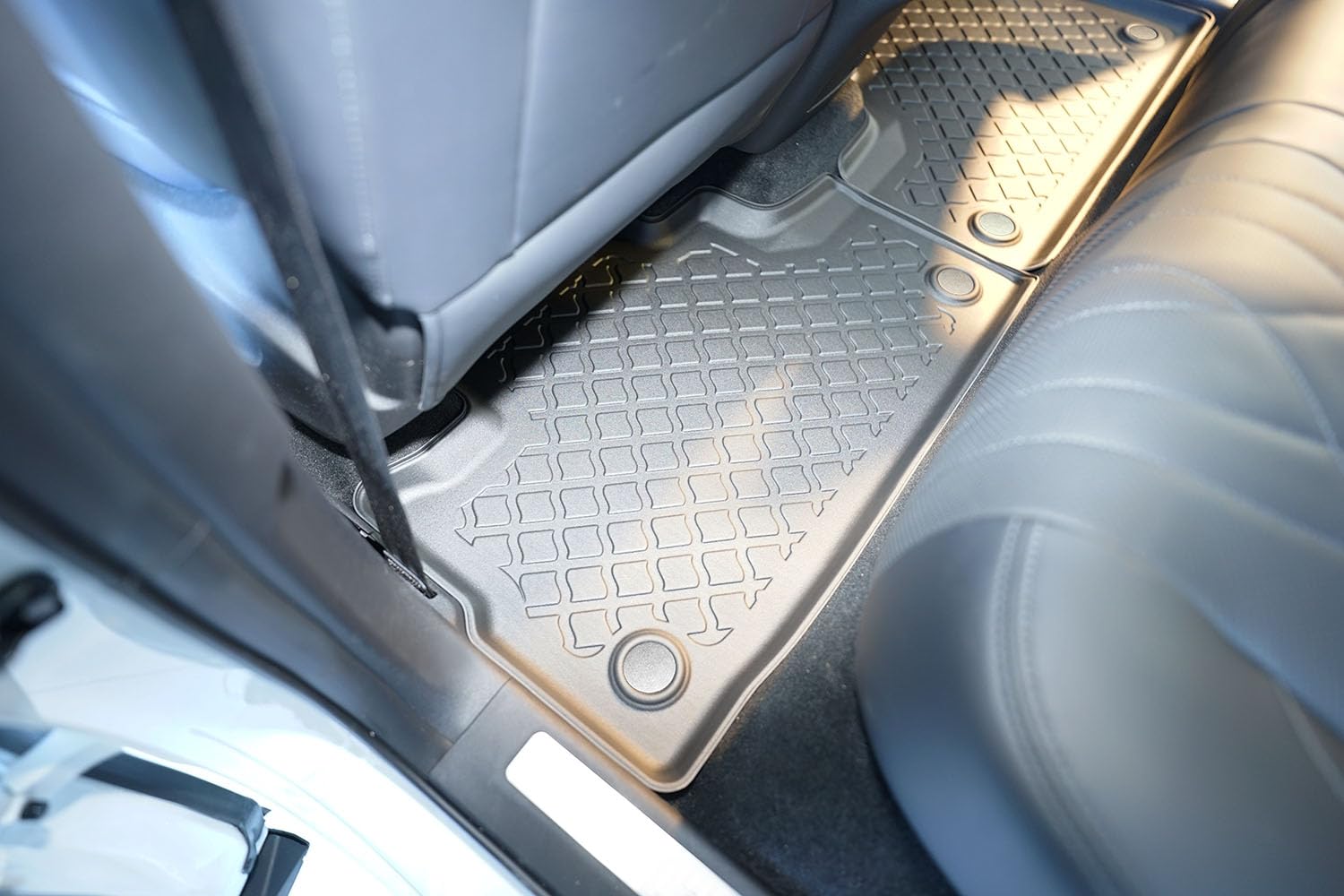 Car Lux AR07873 - Tappetini in gomma tipo secchio per Omoda 9 PHEV dal 2025