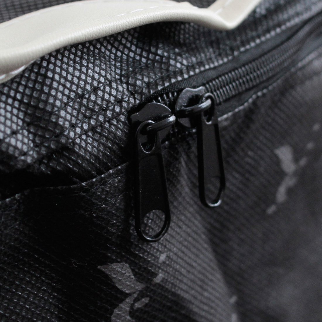 Amazon｜タンスのゲン 羽毛布団 収納ハードケース 収納袋 収納