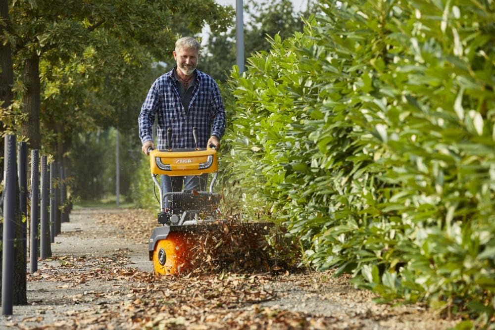 Stiga SWS 800 GE Benzin-Kehrmaschine mit Elektrostart