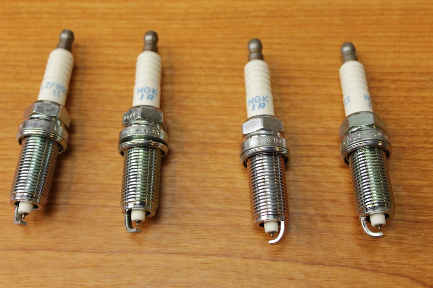 🛒 Crazy Deals Chrysler 300 Dodge Jeep 5.7L 6.4L Set Of Sixteen (16) Spark Plugs OEM Super Big Clearance! Chrysler 300 Dodge Jeep 5.7L 6.4L Set Of Sixteen (16) Spark Plugs OEM