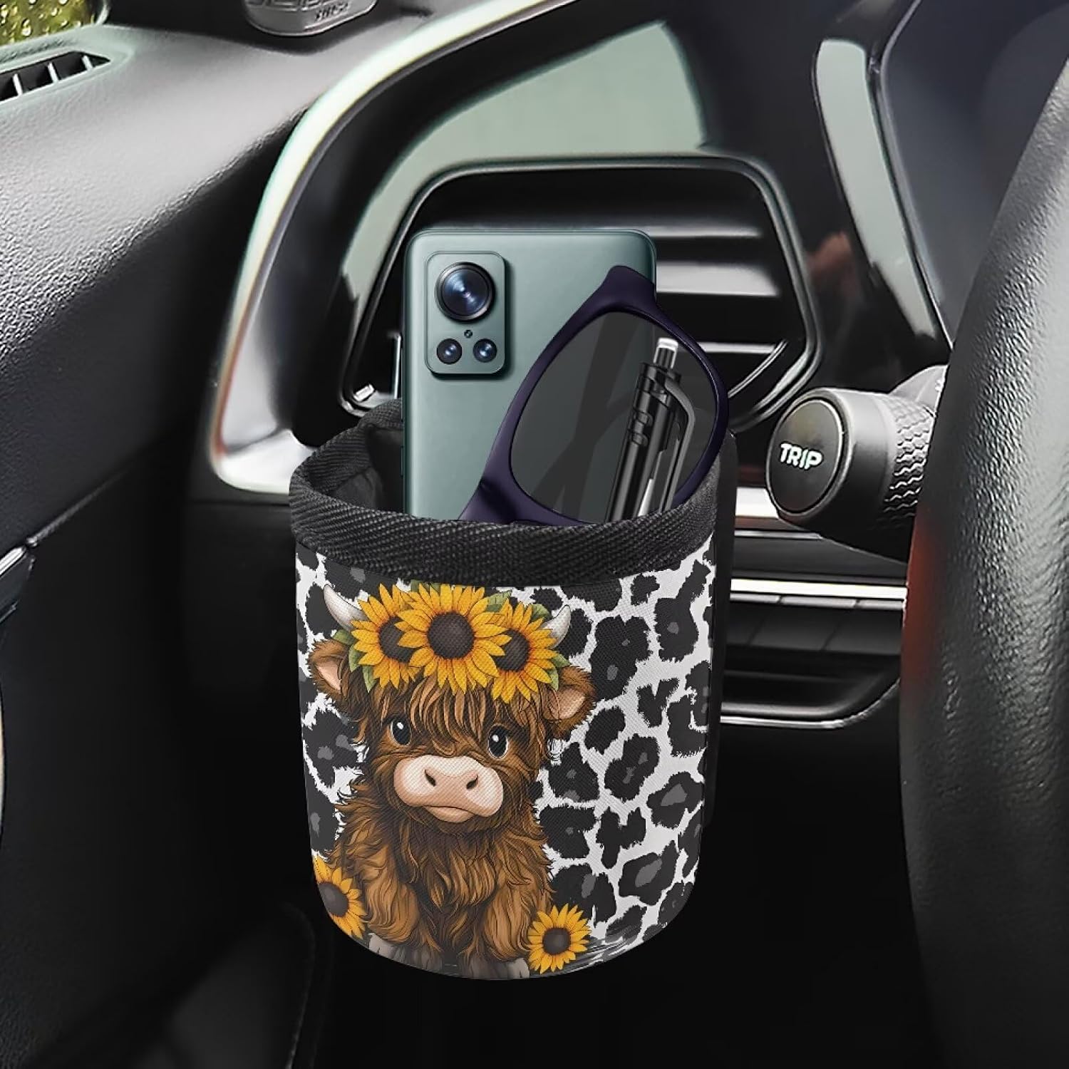Renewold Cute Highland Cow Car Air Vent Storage Bag Organizer Pocket Car Phone Holder Sunglass Holder Coin Key Card Case Box Pouch with Hook Automotive Interior Accessories for Women Men