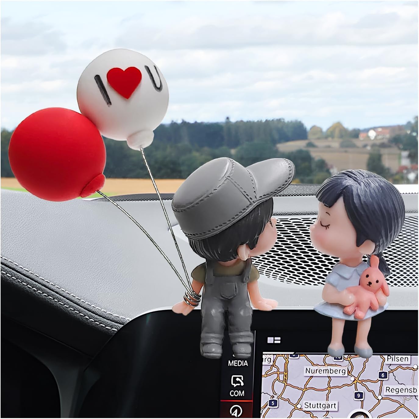 Cute Couple Car Dashboard Decoration, Lovely Auto Ornament Resin Cartoon Lovers with Balloons, Romantic Kissing Couple Figurines Car Interior Accessories for Women Girls (Gray+Red)
