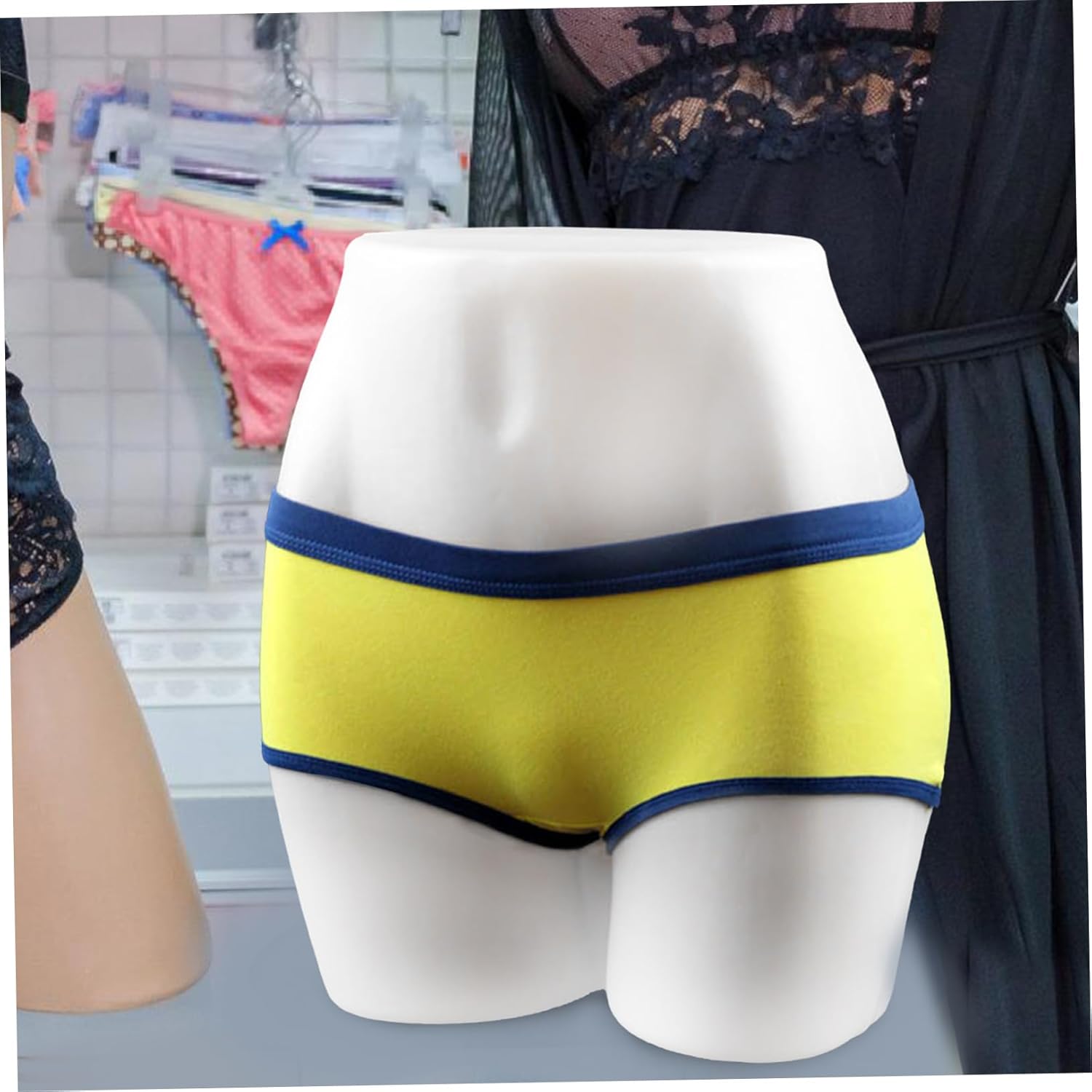 Healifty Realistic Female HIPS Mannequin Seamless Panty Model Plastic Lower Body Full Butt Form Tummy Control Shapewear Display