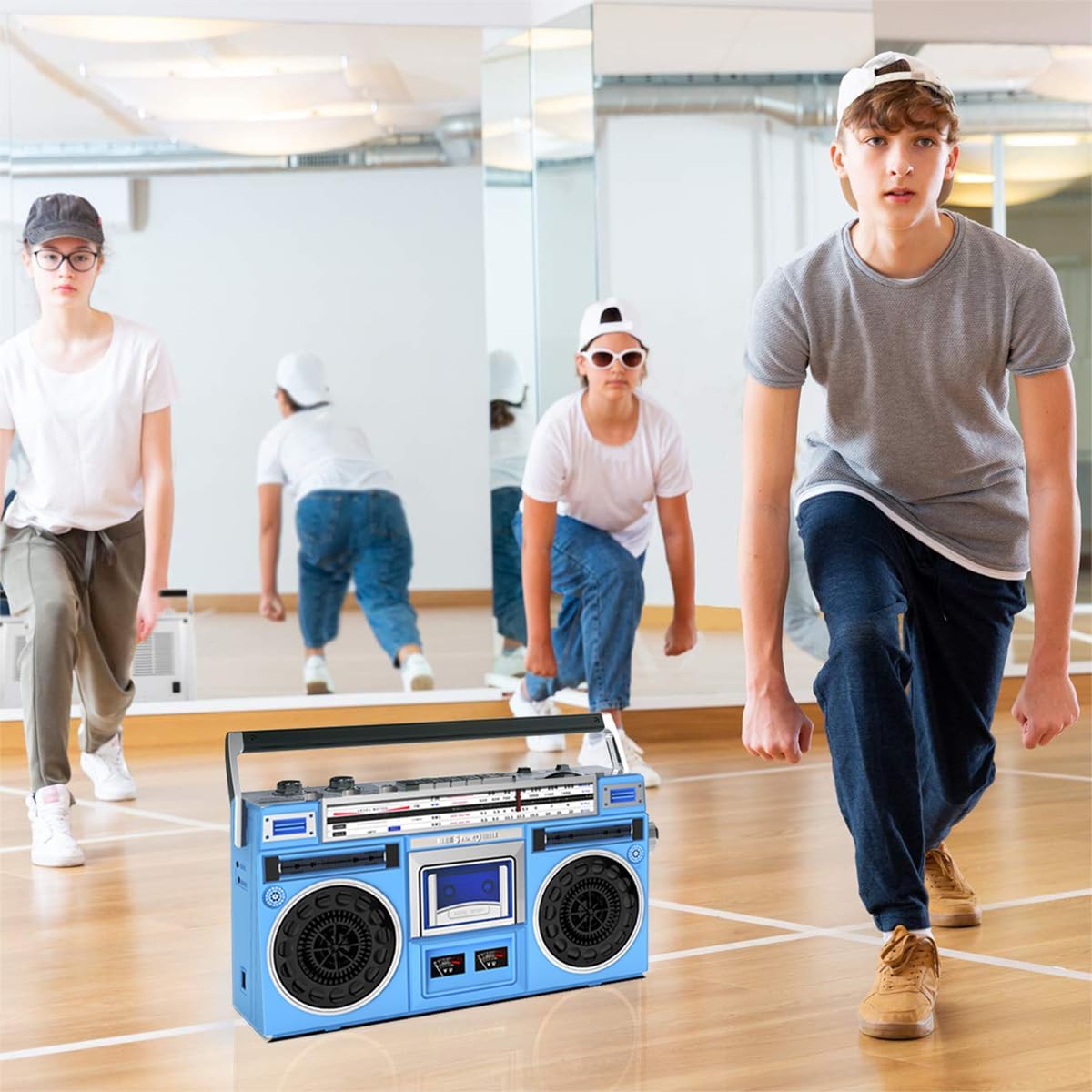 Vintage Boombox Retro System stereo z radiem AM/FM, odtwarzacz CD i rejestrator kasetowy | Wejście USB/SD, wbudowane głośniki, gniazdo słuchawkowe 3,5 mm | Styl z lat 80. do domu, rodziny i podróży