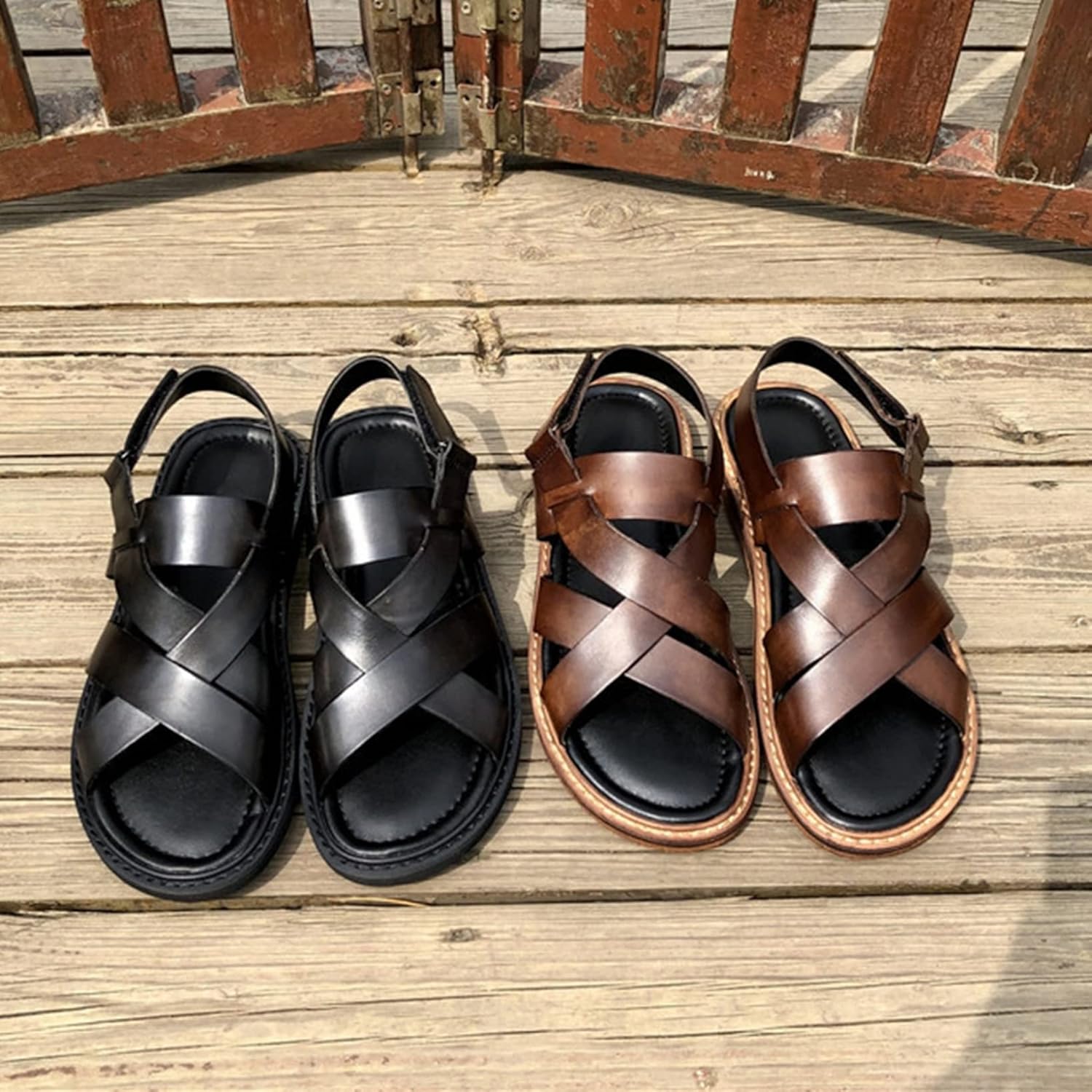 [kzzkoo] レザー メンズサンダル マジックテープ クロスサンダル 本革 牛革 革靴 ビーチサンダル 防滑 耐久性 痛くない カジュアル 紳士用 水陸両用 耐磨耗 幅広 通勤 通学 フラット クッション