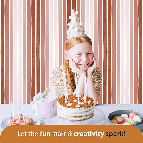 Vista 65 de 8 rollos de serpentinas moradas, paquete de 656 pies de papel crepé morado con blanco para decoraciones de fiestas, decoraciones de cumpleaños