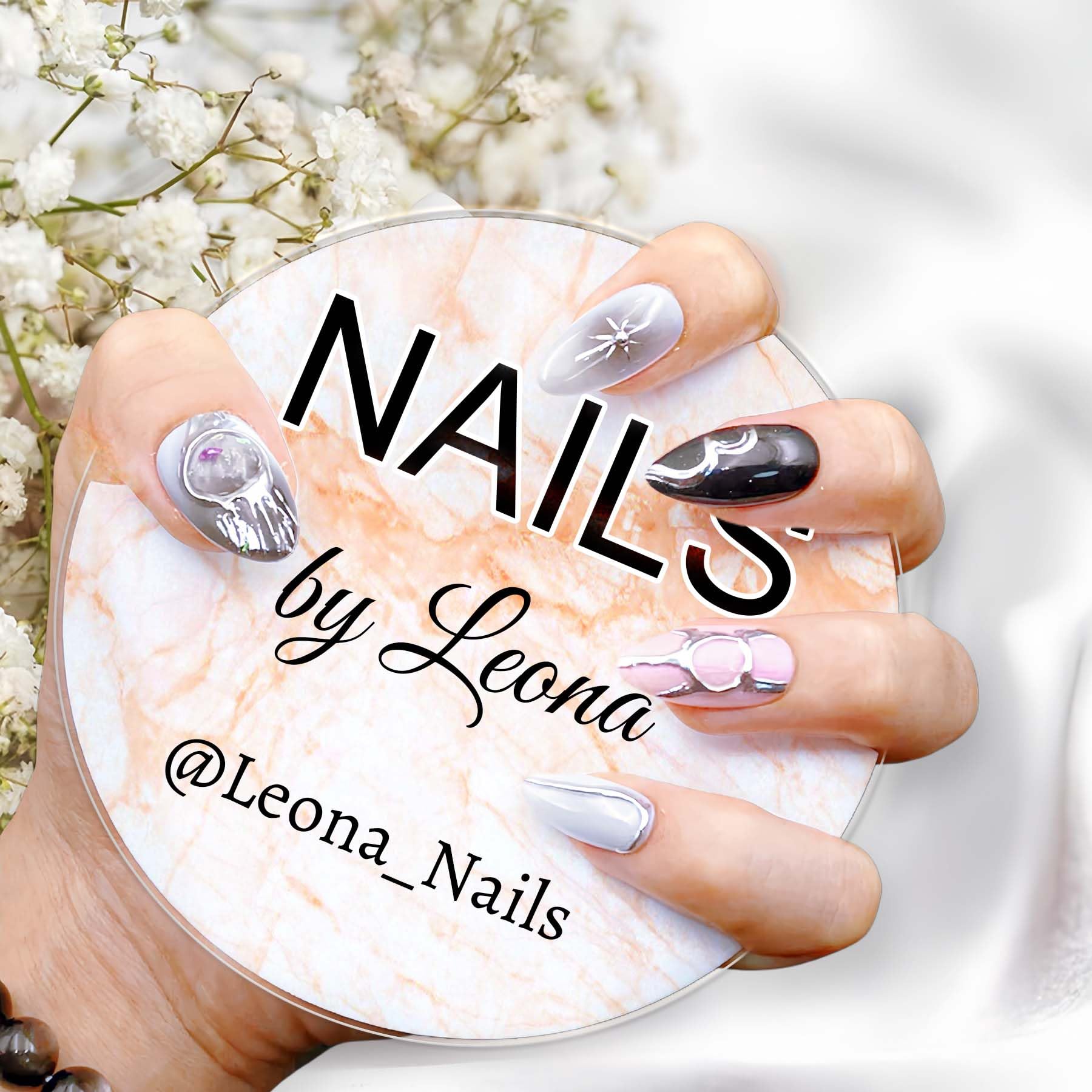 2Pcs Custom Nail Picture Props Personalized Logo Nail Tech Decor Acrylic Nailfie Disk with Social Media Salon Nail Display Stand Nail Polish Display Gifts for Nail Artist (Round)