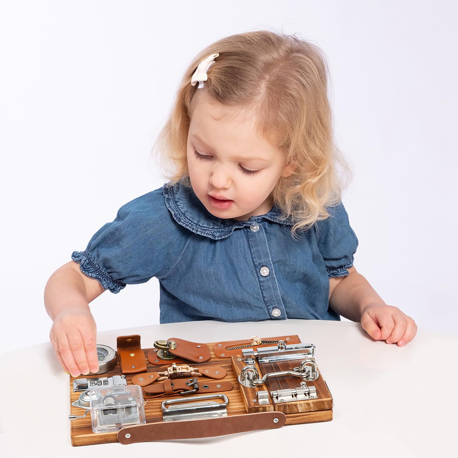 Jacootoys Tavola da gioco Montessori per bambini piccoli, tavola da gioco in legno, tavola per attività di abilità motorie fini, giocattoli educativi per bambini di 3 anni con interruttore, lucchetti