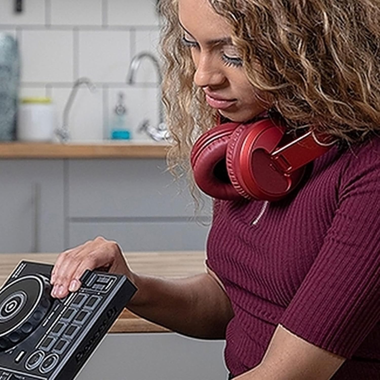 Digital Electronic Music Controller Disc Player DJ Entry-Level Live DJ Equipment Rhythm Controller Multi-Function Equipment