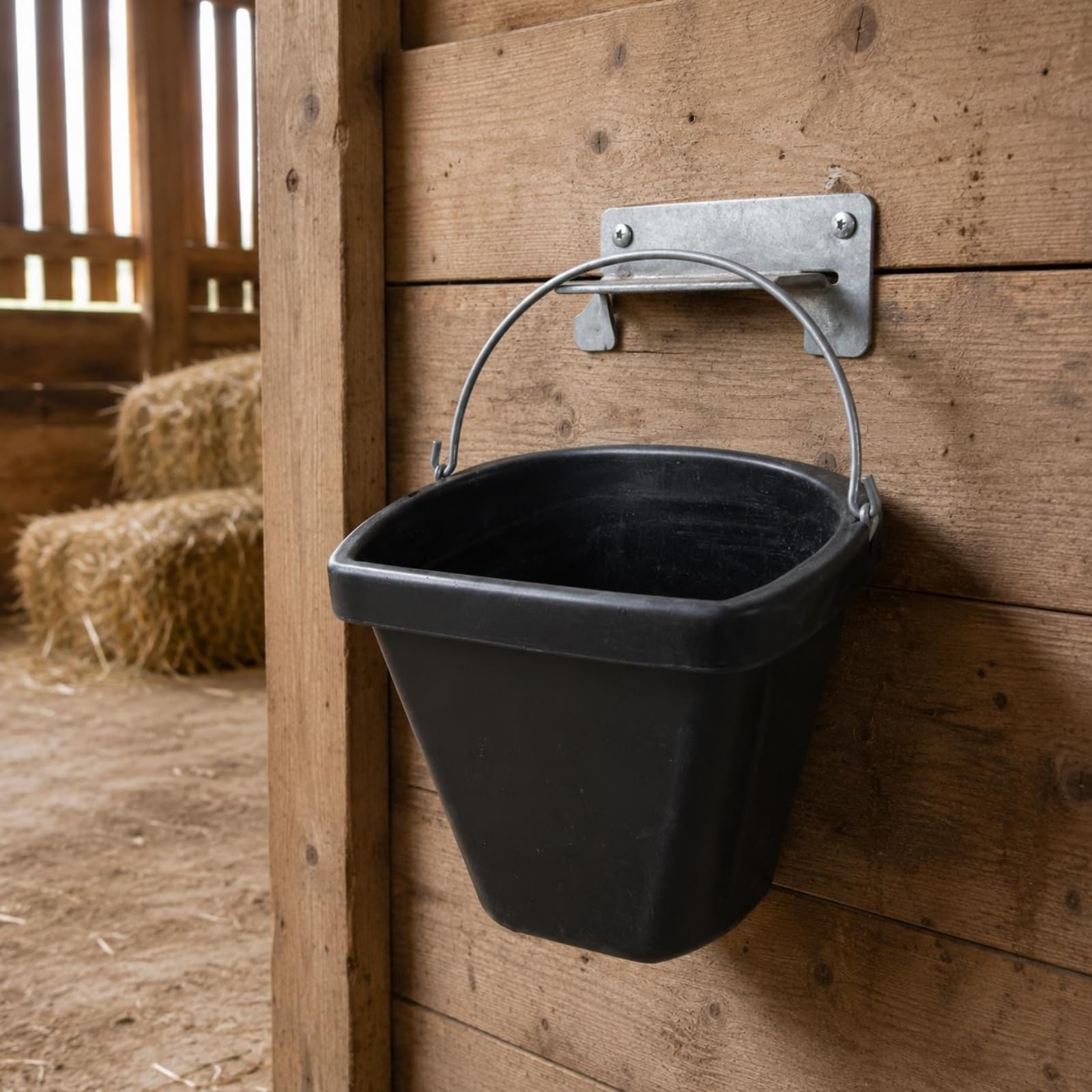Cubo de Goma Cubo Alimentación Recipiente Contenedor con Asa Metálica Apertura Amplia y Cuerpo para Llenado Ágil Material Adecuado para Campo Estabulación Obra Civil Mantenimiento