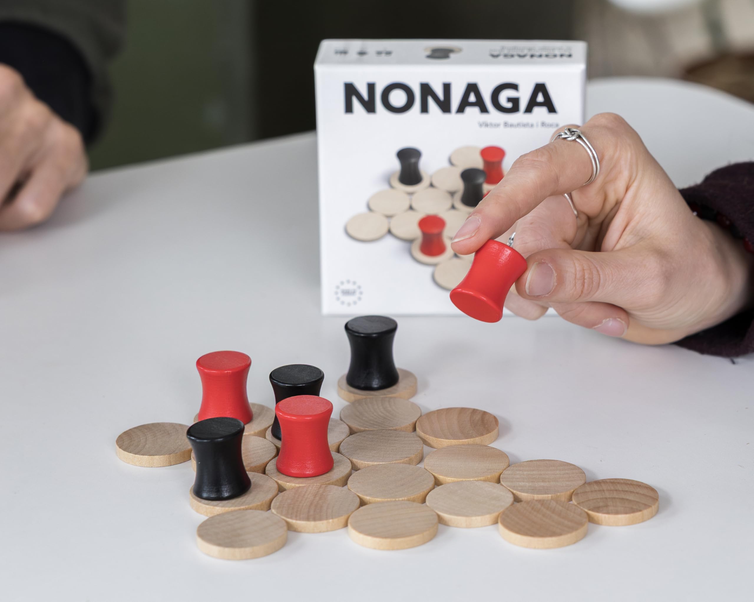 Steffen-Spiele Nonaga: The Moving Board - 2 Player Strategy Game for Ages 10+, White - Image 3