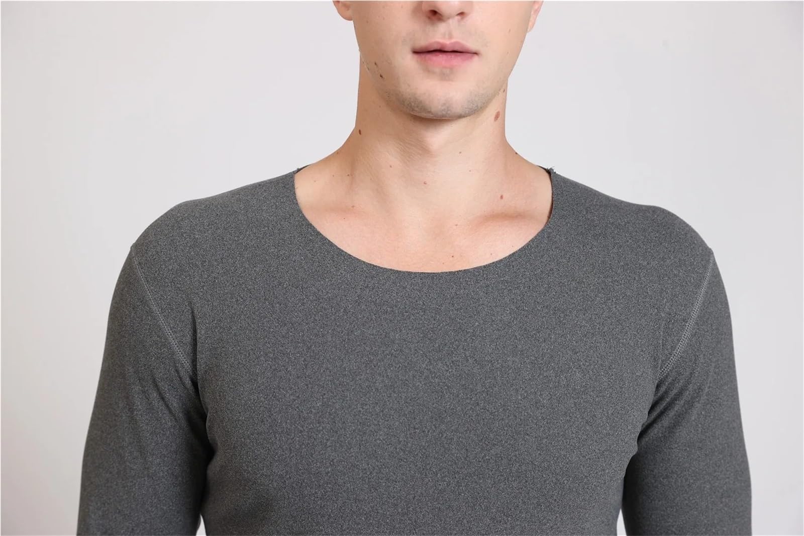 Conjuntos Térmicos Para Hombre Otoño Invierno ropa interior térmica de manga larga sin costuras for hombre talla grande cuello redondo ropa fina de otoño Top Para El Running, El Esquí(Beige,5XL (100-1
