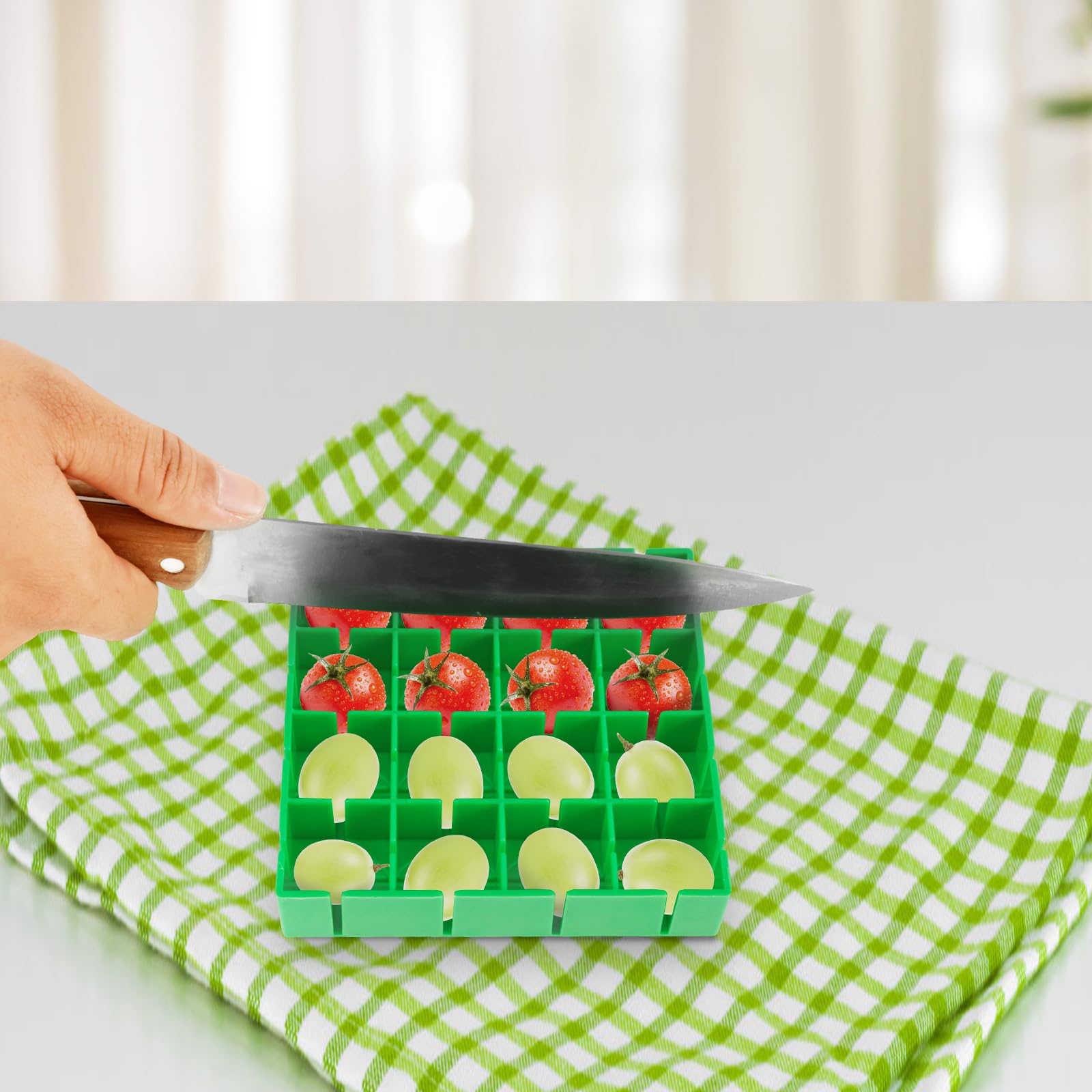 2Pcs Grapes Cherry Tomatoes Cutter Slicer, Grape Cutter Tool, 16 Compartments Finger Safe Cherry Tomato Slicing Tool Food Grade Dishwasher Safe Grape Cutting Tool for Cherry Tomatoes Grapes Salad